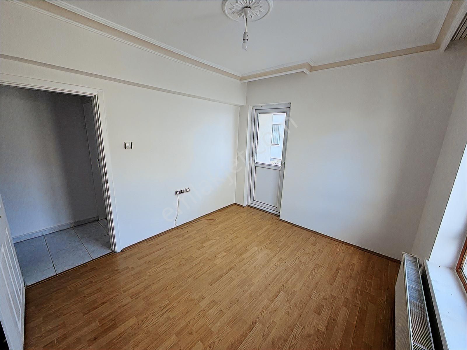 Bademlikte Temiz 3+1 Kiralık Daire - Görsel 12