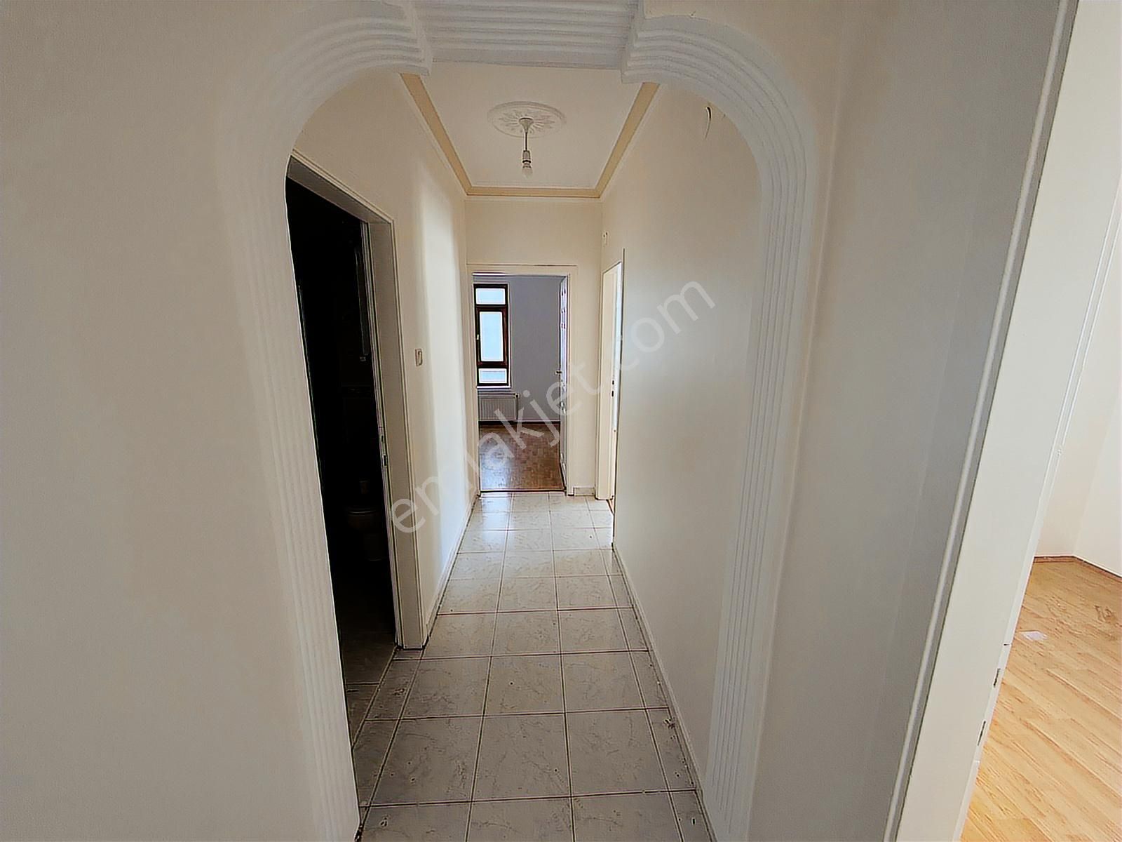 Bademlikte Temiz 3+1 Kiralık Daire - Görsel 13