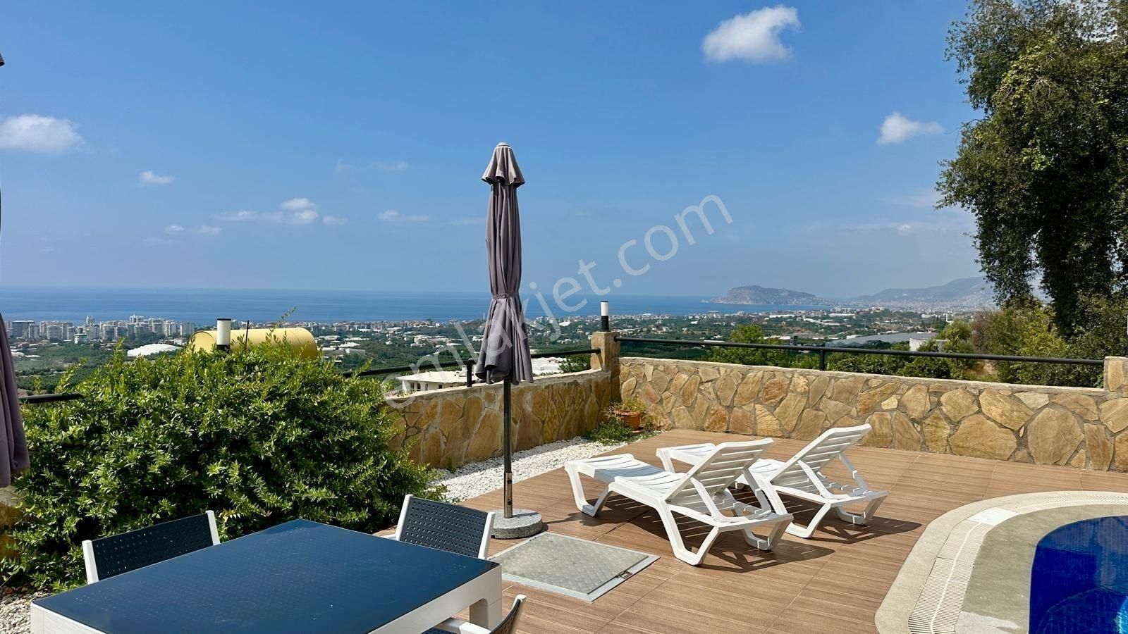 Alanya Mahmutlar’da Doğayla İç İçe, Denize Yakın 4+1 Lüks Villa - Görsel 3