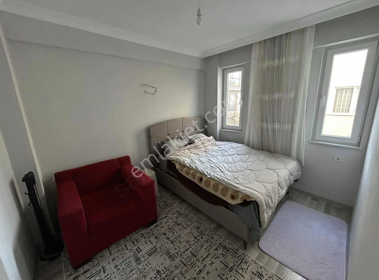 Gizemli Emlaktan Satılık 1+1 Geniş Daire - Görsel 11