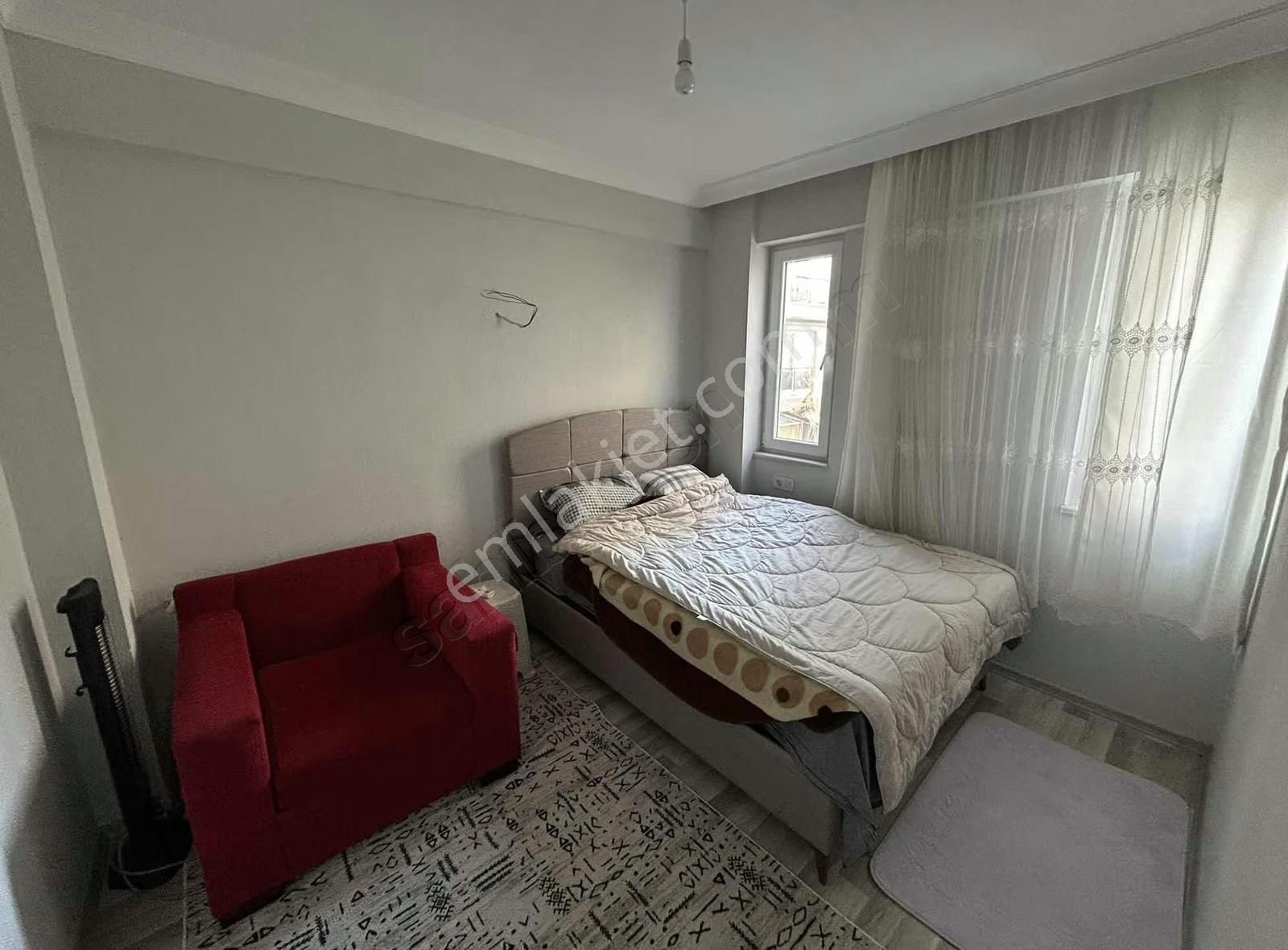 Gizemli Emlaktan Satılık 1+1 Geniş Daire - Görsel 8