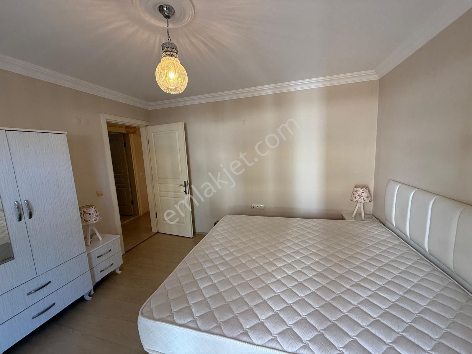 Kuşadası Değirmendere Mevkiinde Arakat Asansörlü Deniz Manzaralı 3+1 130m2 Daire - Görsel 11