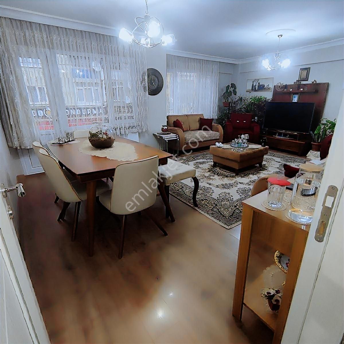Cemal Emlak Bursa Yıldırım İncirli Cd Full Bakimli 1.ara Aile Ap - Görsel 9