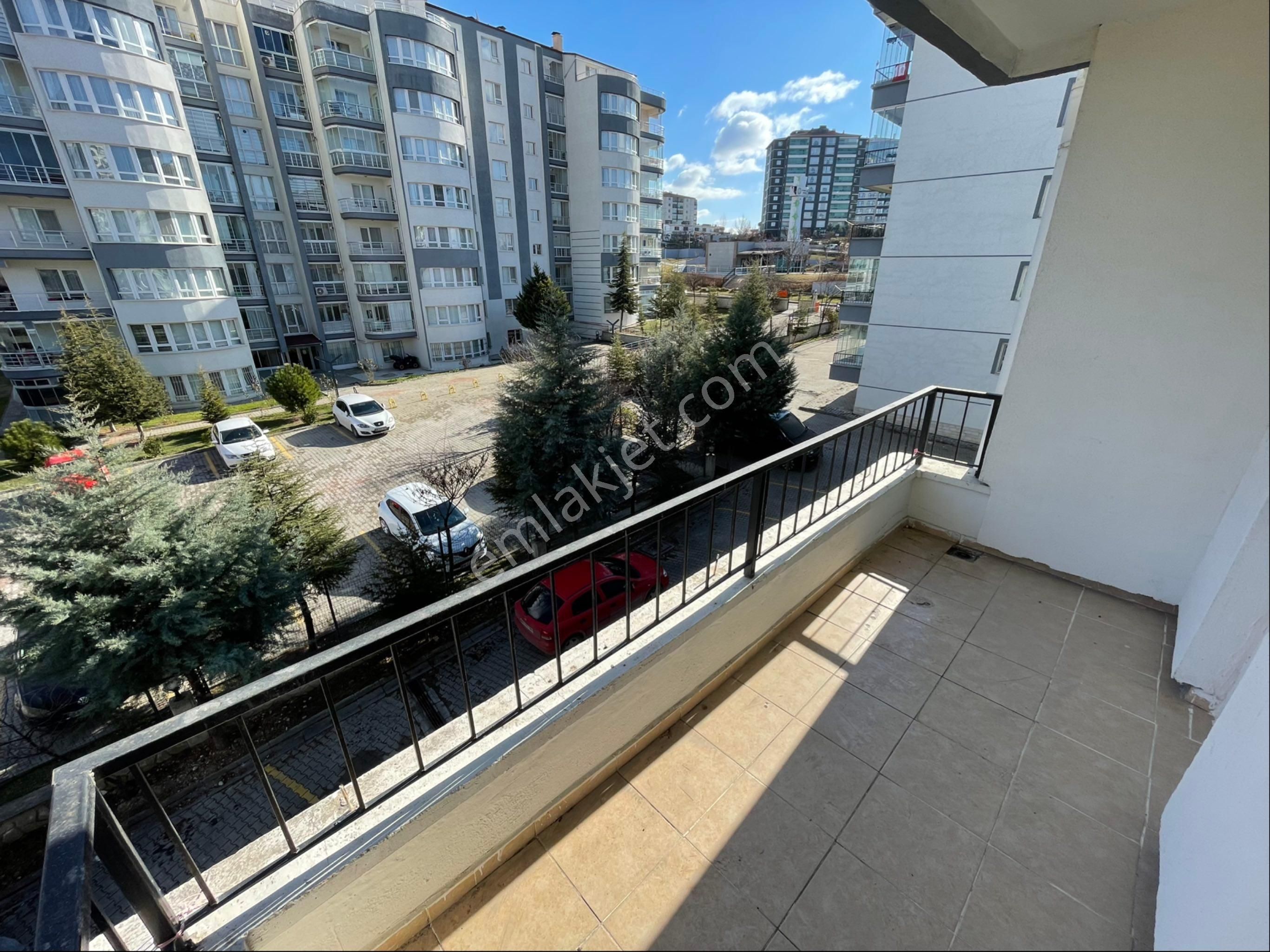 Turgut Özal Mah. Ara Kat 3+1 Kiralık Daire - Görsel 22