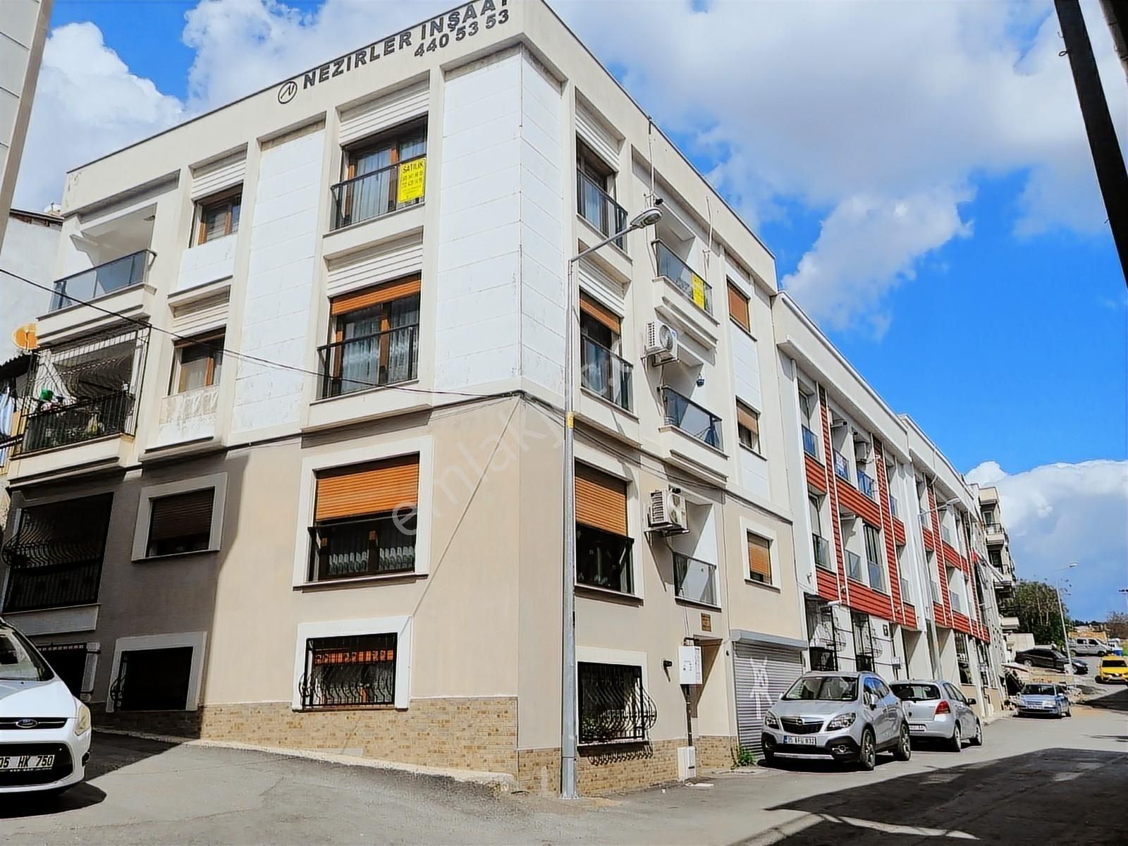 Buca Menderes Mah De 3+1 D.gazlı Çift Cephe Balkonlu Satılık