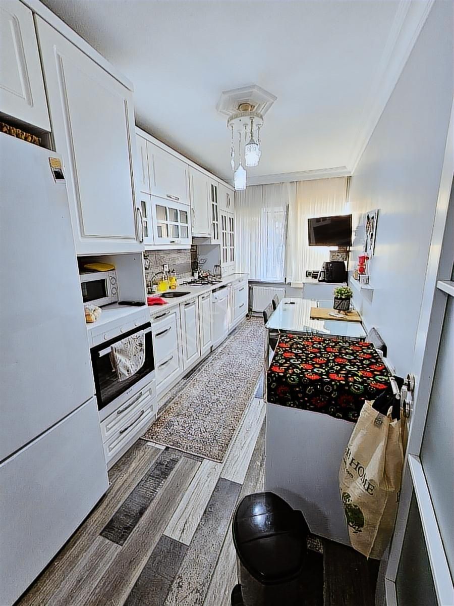 Şerifali Çetin Cad.sitemizde İçinde İçi Özel Yapılı 3+1 Balkonlu - Görsel 15