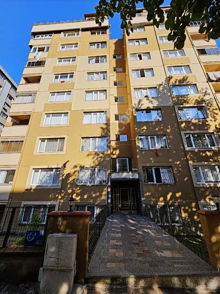 Şerifali Çetin Cad.sitemizde İçinde İçi Özel Yapılı 3+1 Balkonlu - Görsel 28