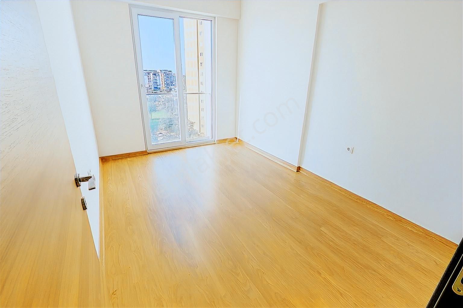 Ekpa 1207 Sitesi'nde Havuz Cephe 1+1 Güvenlikli Kiralık Daire - Görsel 2