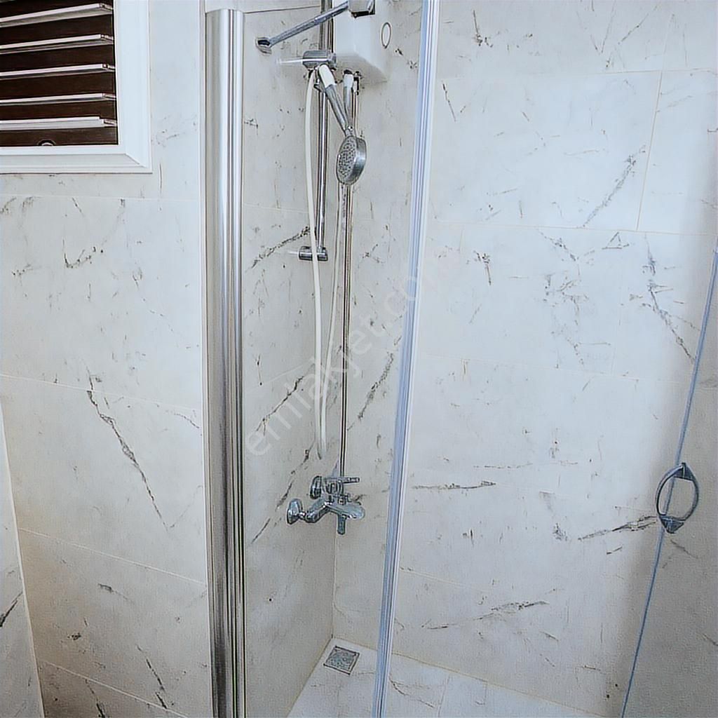 Ekpa 1207 Sitesi'nde Havuz Cephe 1+1 Güvenlikli Kiralık Daire - Görsel 12