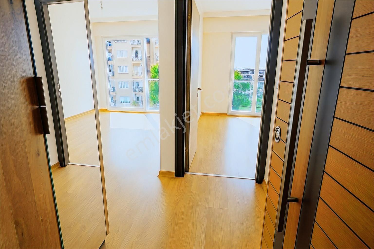 Ekpa 1207 Sitesi'nde Havuz Cephe 1+1 Güvenlikli Kiralık Daire - Görsel 8