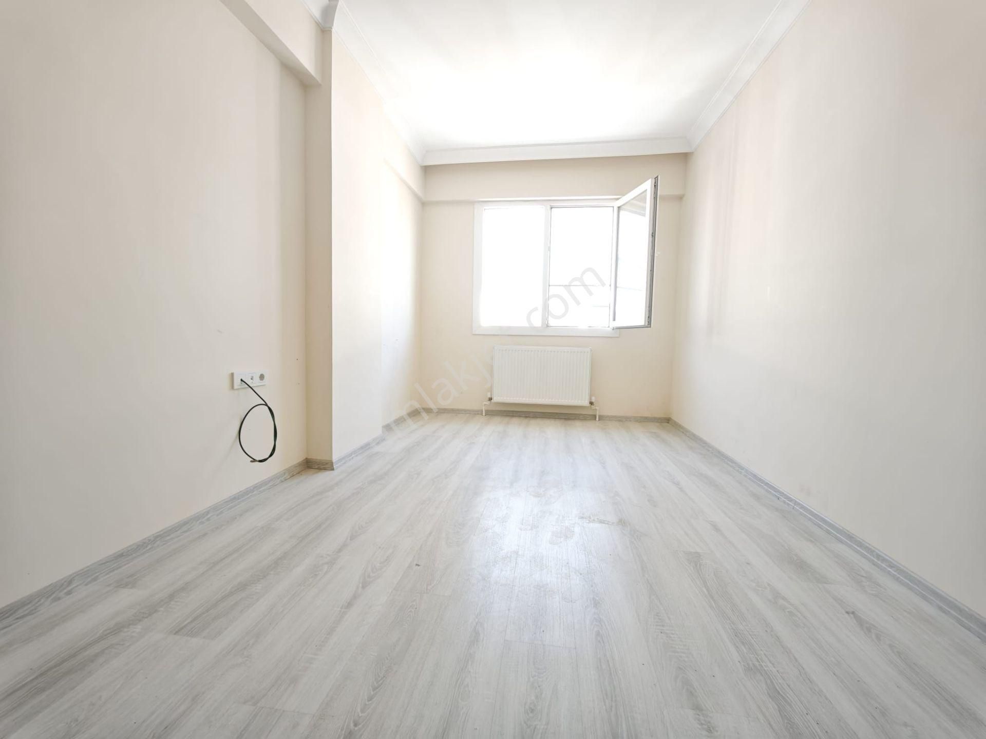 Vizyon Gayrimenkul'den Ring Yolunda Ara Kat Yatırımlık Daire - Görsel 2