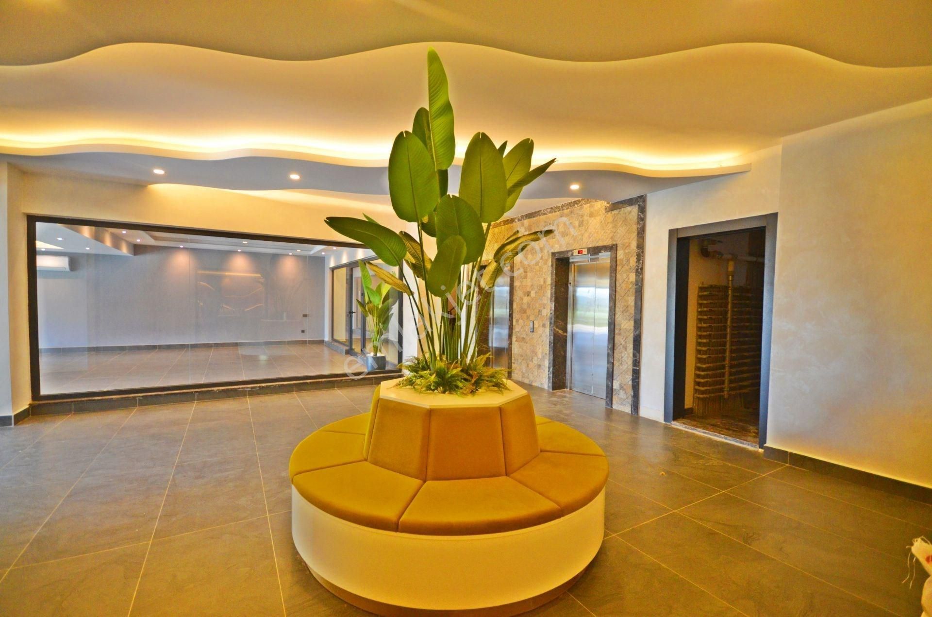 Alanya Demirtaş’ta Deniz & Havuz Manzaralı Full Eşyalı 2+1 Daire - Görsel 17