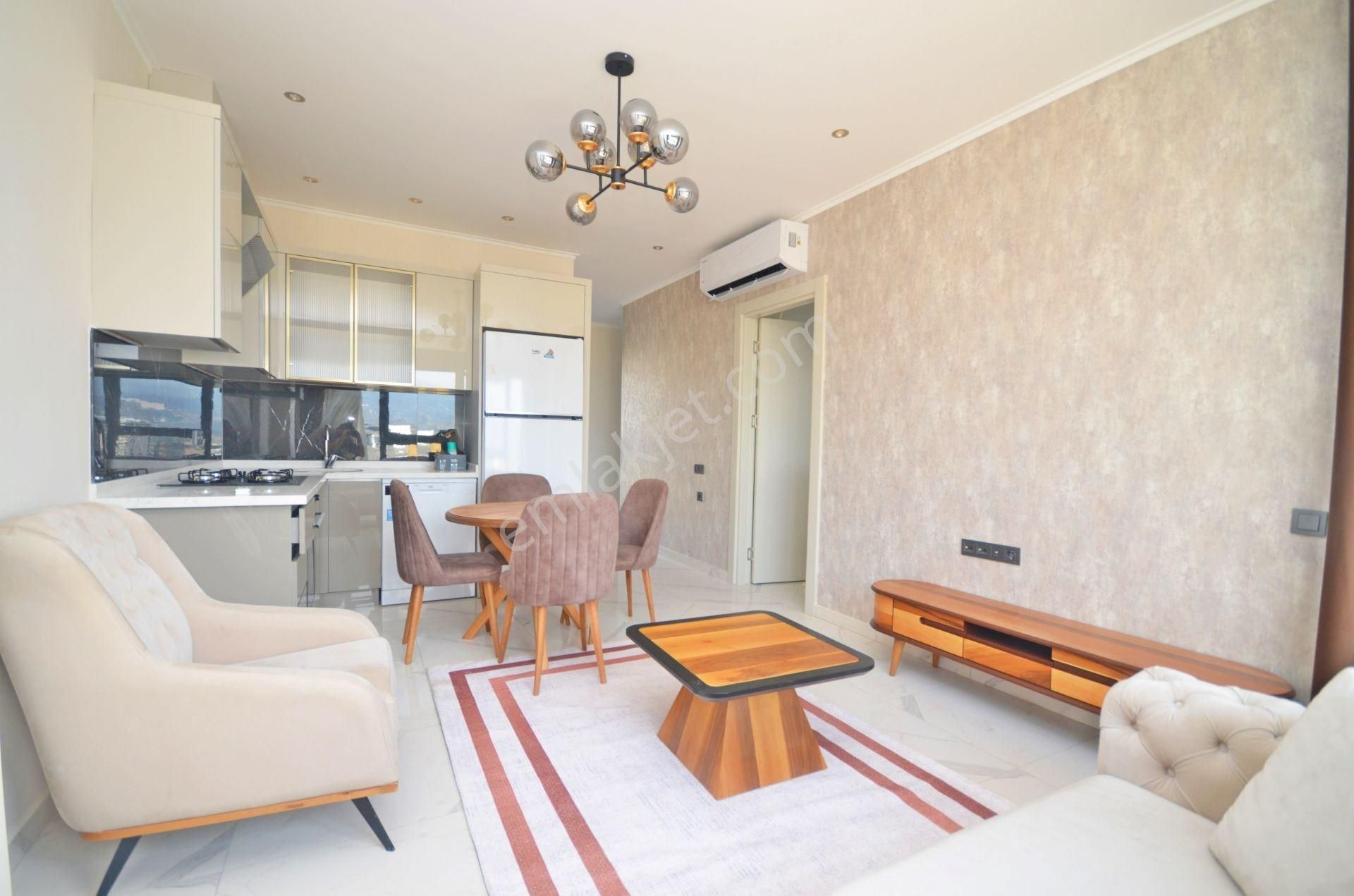 Alanya Demirtaş’ta Deniz & Havuz Manzaralı Full Eşyalı 2+1 Daire - Görsel 4