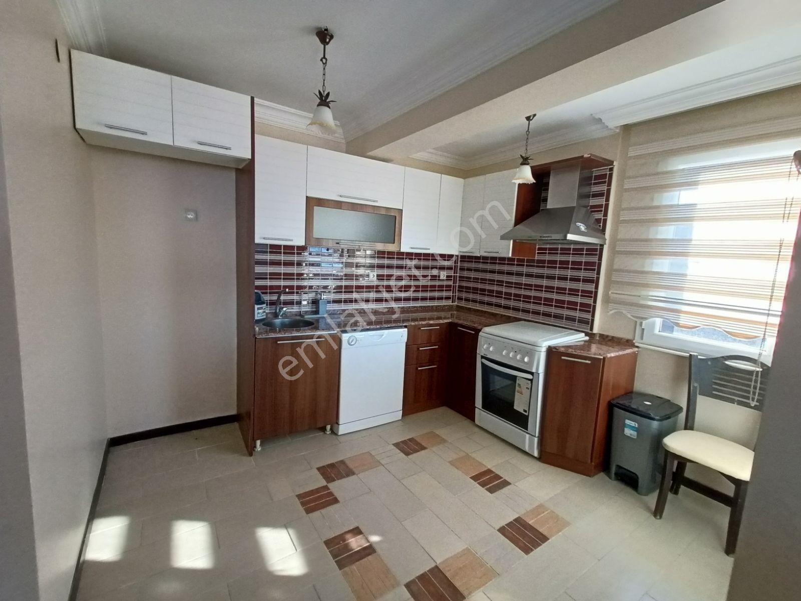 Kuşadası'nda Havuzlu Güvenlikli Sitede Deniz Manzaralı Dubleks - Görsel 16