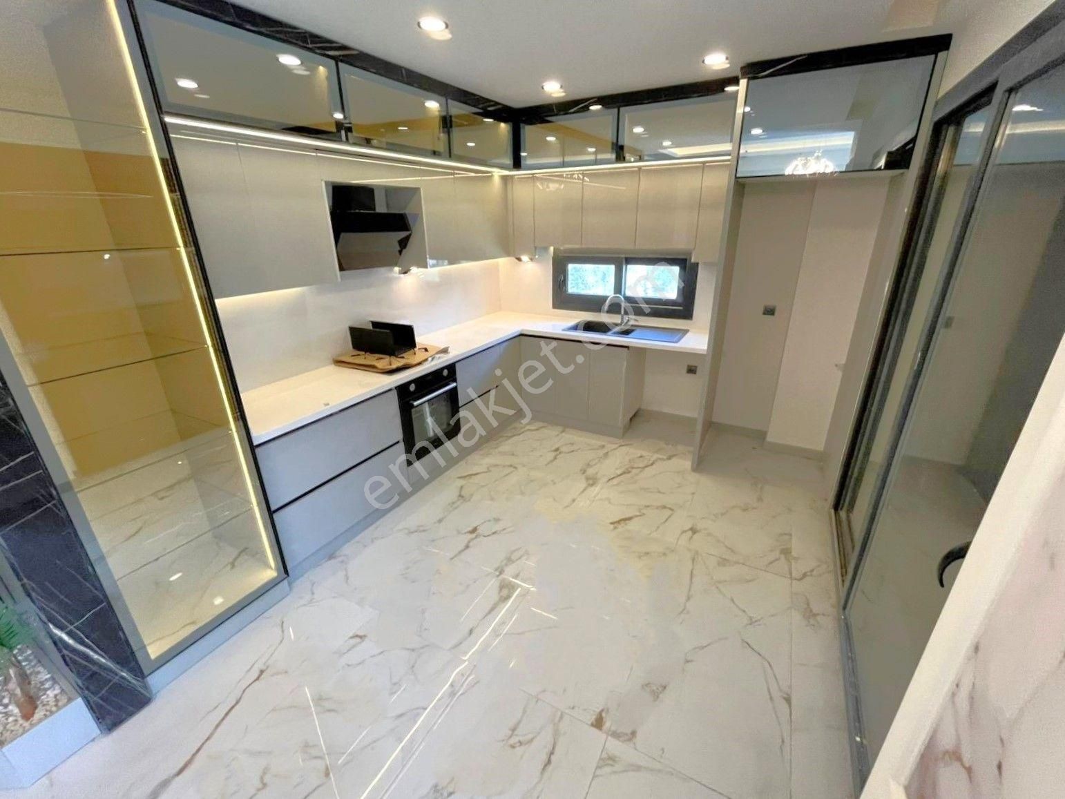 Güre'de Muhteşem Kazdağları Ve Deniz Manzaralı Ultra Lüks Site İçi Bağımsız Havuzlu 4+1satılık Villa - Görsel 3