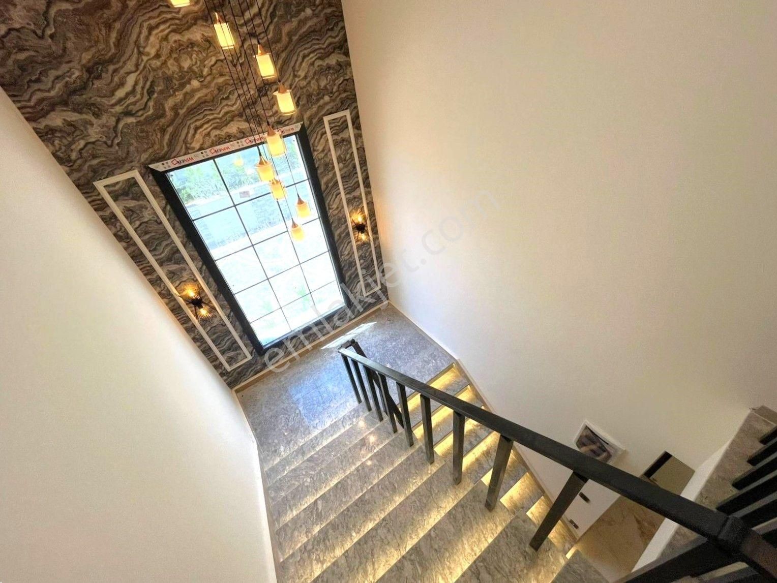 Güre'de Muhteşem Kazdağları Ve Deniz Manzaralı Ultra Lüks Site İçi Bağımsız Havuzlu 4+1satılık Villa - Görsel 32