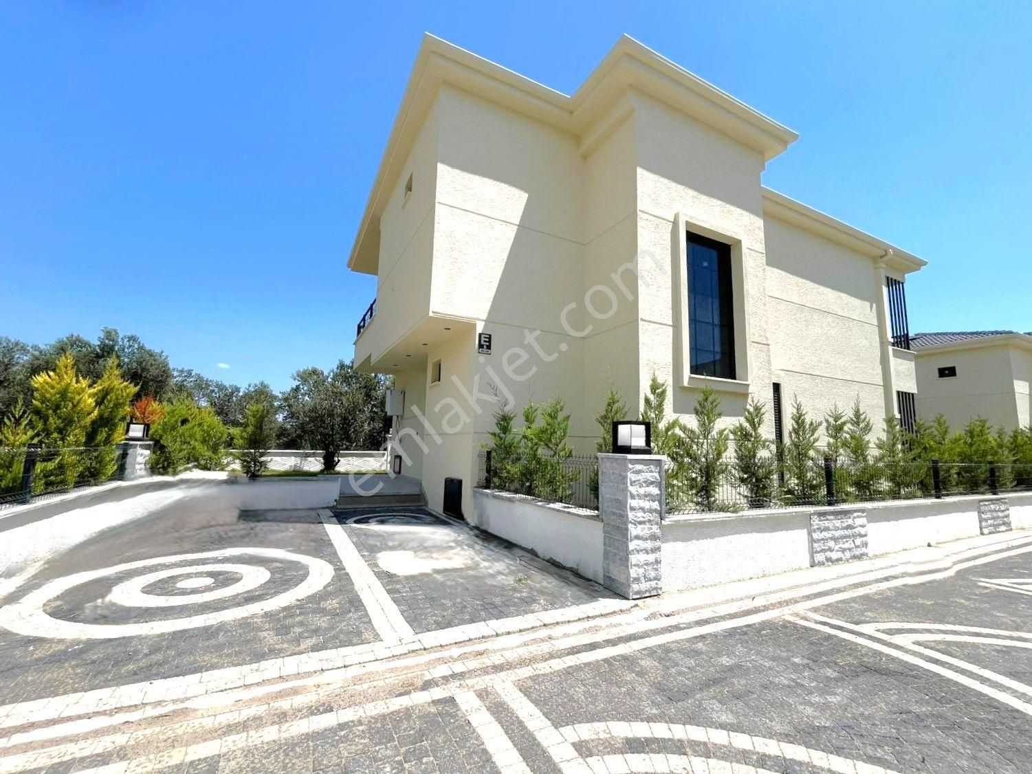 Güre'de Muhteşem Kazdağları Ve Deniz Manzaralı Ultra Lüks Site İçi Bağımsız Havuzlu 4+1satılık Villa - Görsel 34