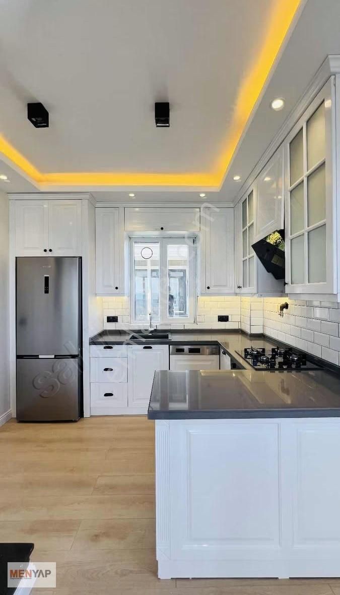 Güvenlikli Site İçinde Havuzlu 4+1 Denize Sıfır İskanlı Villa - Görsel 5