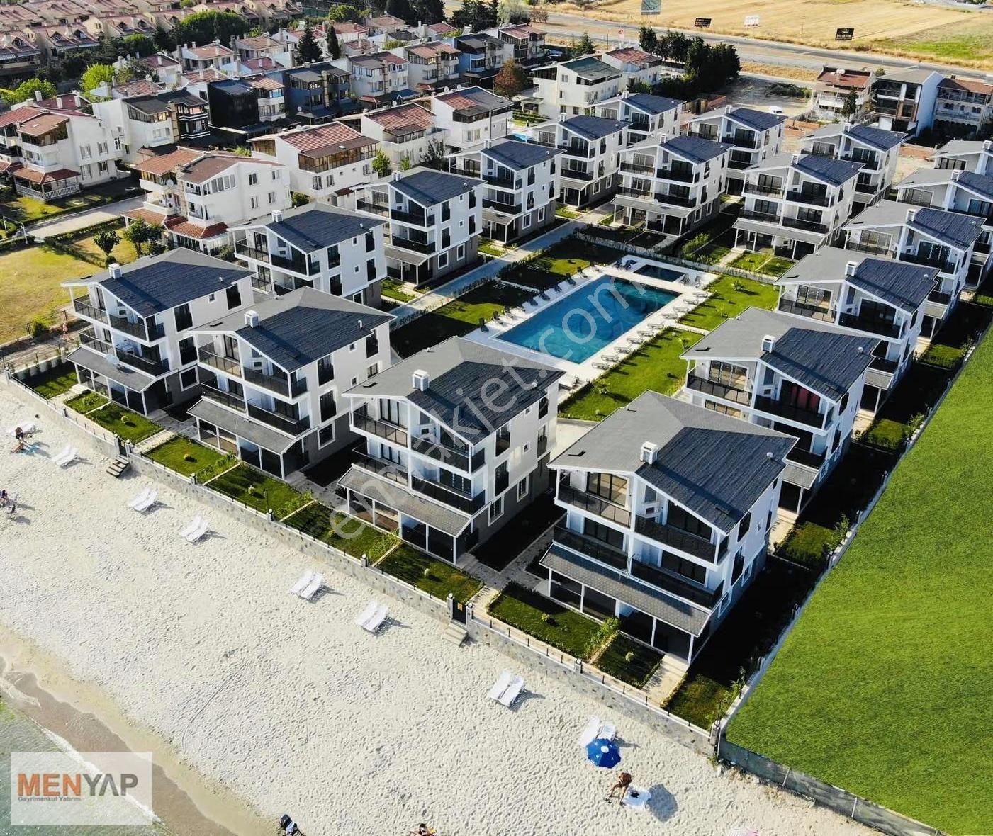 Güvenlikli Site İçinde Havuzlu 4+1 Denize Sıfır İskanlı Villa - Görsel 6