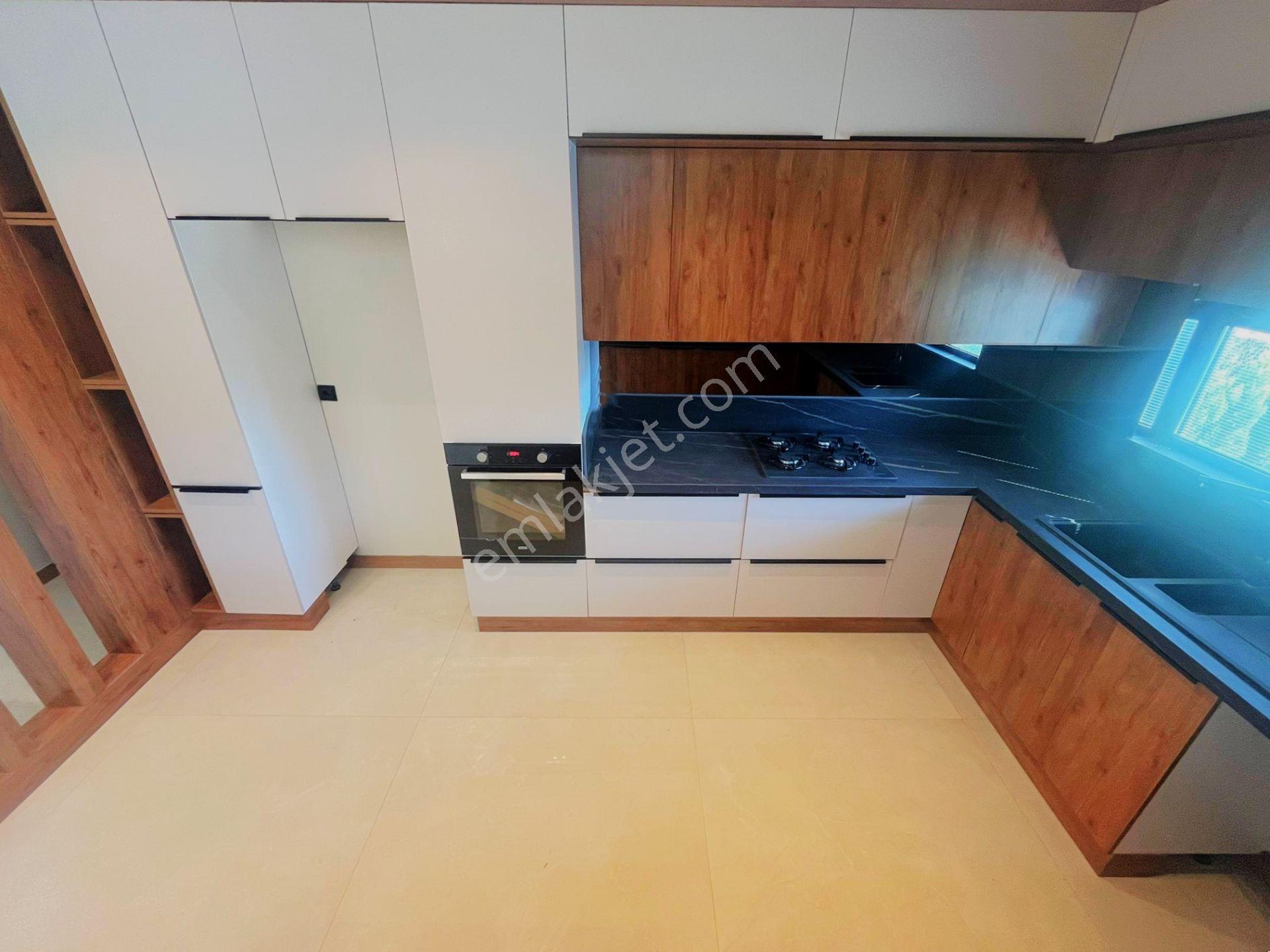 Aygül'den Güre'de Tam Bağımsız Havuzlu Yerden Isıtmalı Giyinme Odalı Şömineli Lüks 3+1 Satılık Villa - Görsel 3
