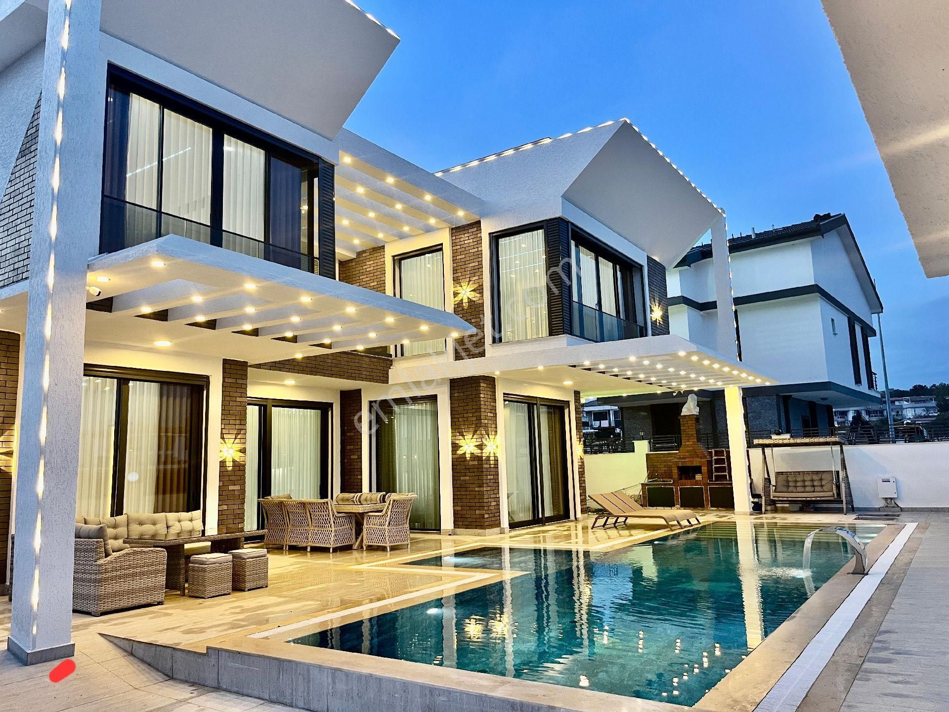 Didim Efeler Mah Satılık Ultra Lüks Villa