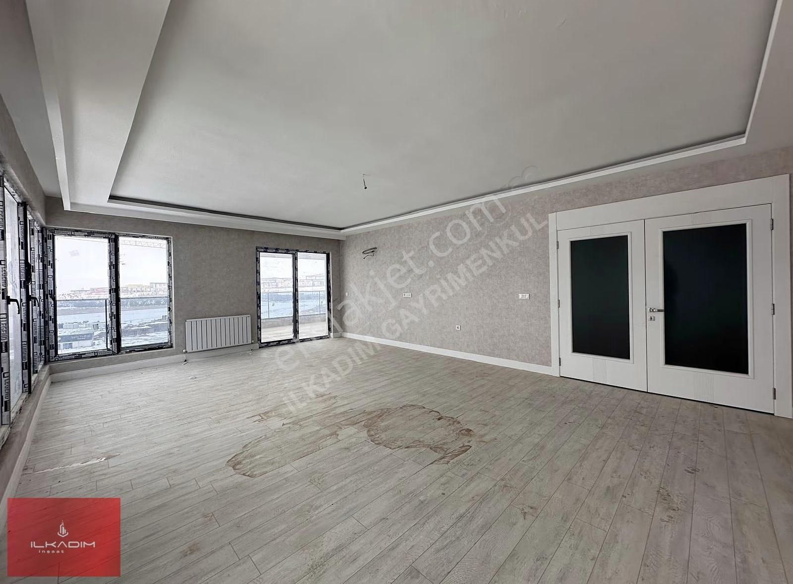 Ovacıkta Çift Bloklu Sitede Güney Batı Cephe 4+1 - Görsel 9