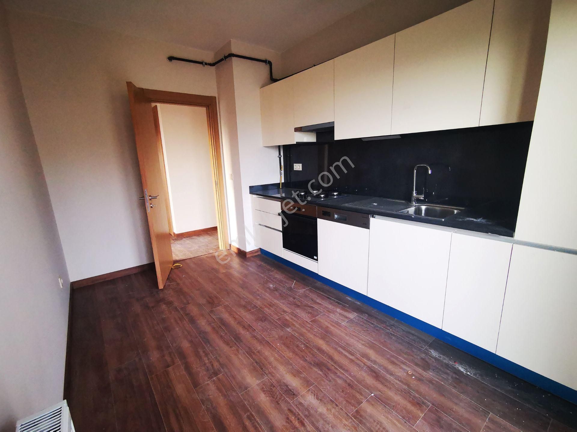 Nef Ormantepe Çekmeköy'de 60.000 Kiracılı 2.kat 127m2 Satılık 2+1 - Görsel 15