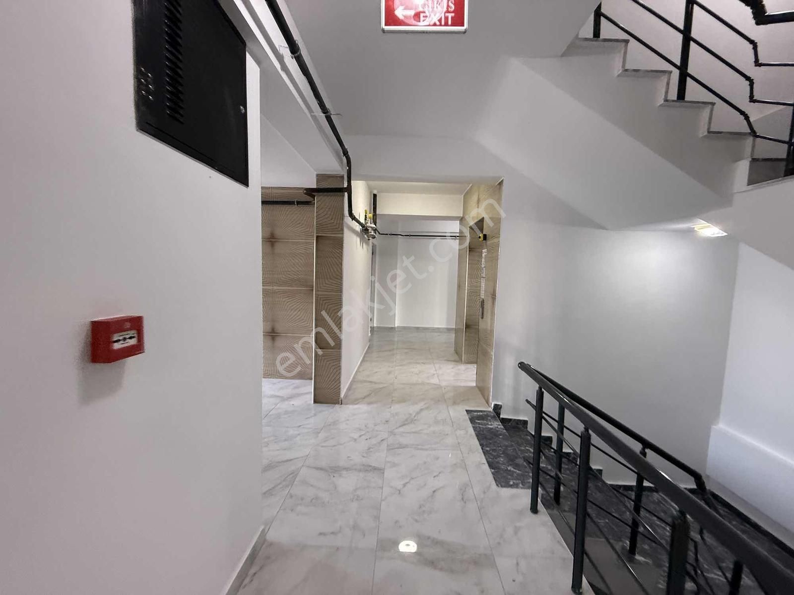 Yağmur Emlak'tan Şehir Hastanesine Yakın 1+1 Fırsat Lüks Daire - Görsel 16