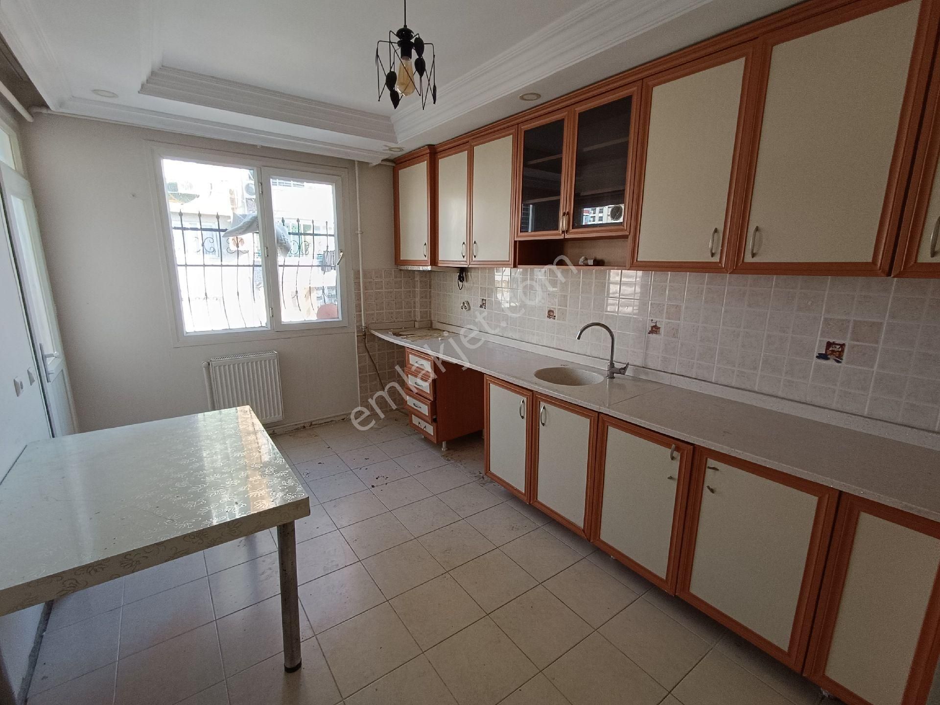 S.demirel Ve T.özalın Ortasında 3+1 Kapalı Mutfak+kombili+çift Banyolu +geniş Ferah Kiralık Daire