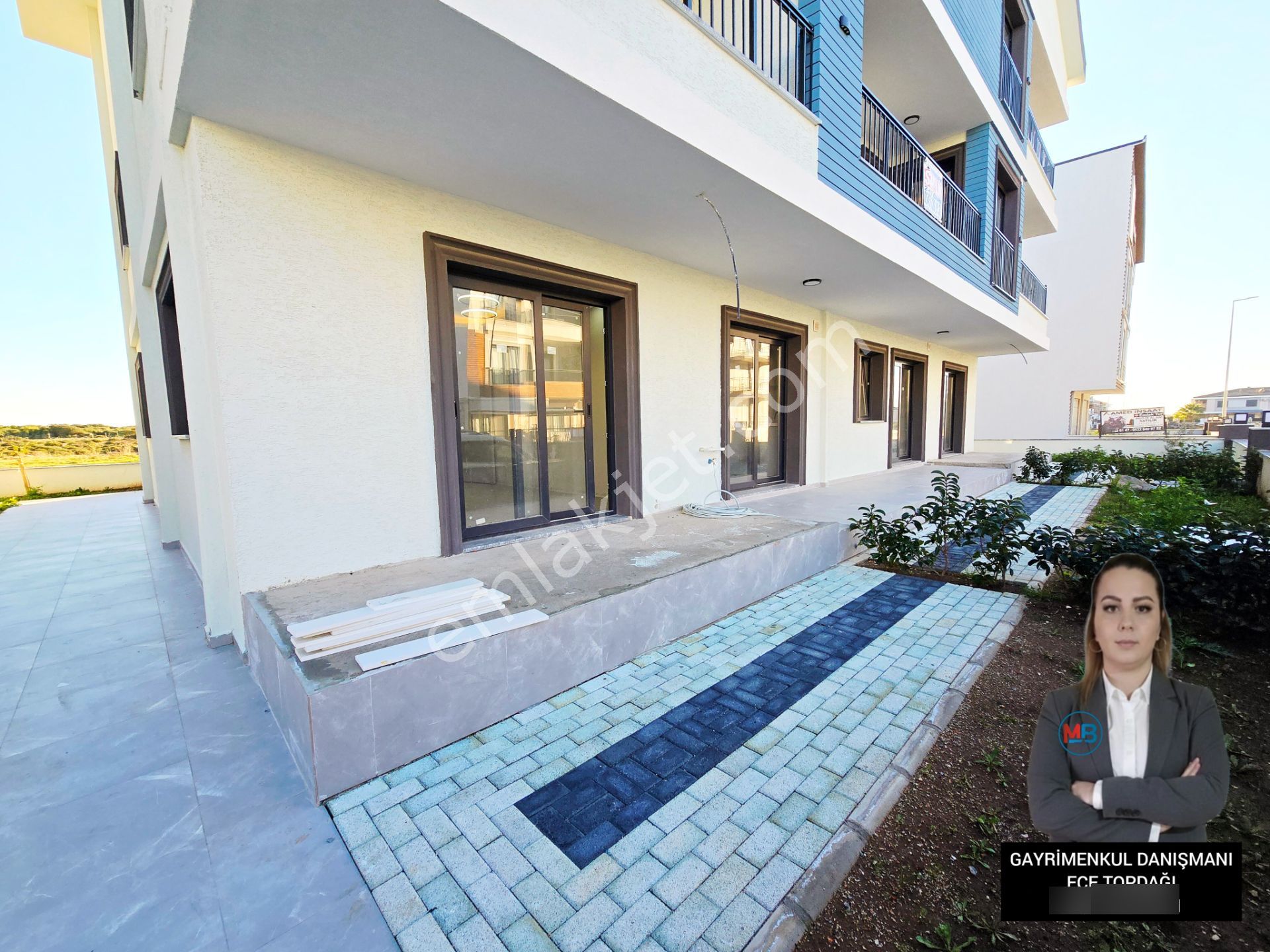 Didim'de Satılık 2+1 Denize Yakın Bahçeli Yüksek Giriş Asansörlü Daire ! - Görsel 2