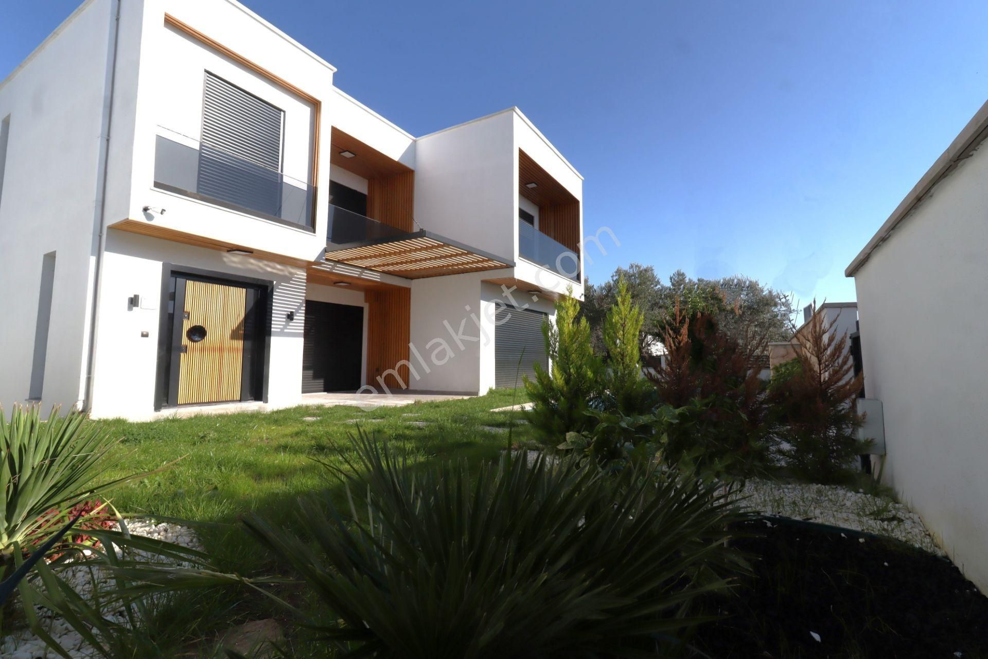 Güre'de Aygül'den Sıfır Tam Bağımsız Havuzlu,saunalı,şömineli Ultra Lüks 4+1 Satılık Müstakil Villa - Görsel 4