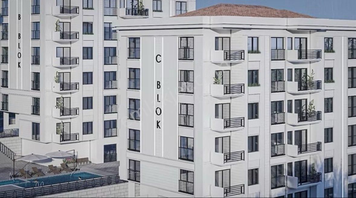 Havuzlu Site İçinde Satılık Lüks 1+1 Deniz Manzaralı - Görsel 3