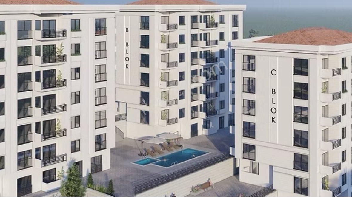 Havuzlu Site İçinde Satılık Lüks 1+1 Deniz Manzaralı - Görsel 2