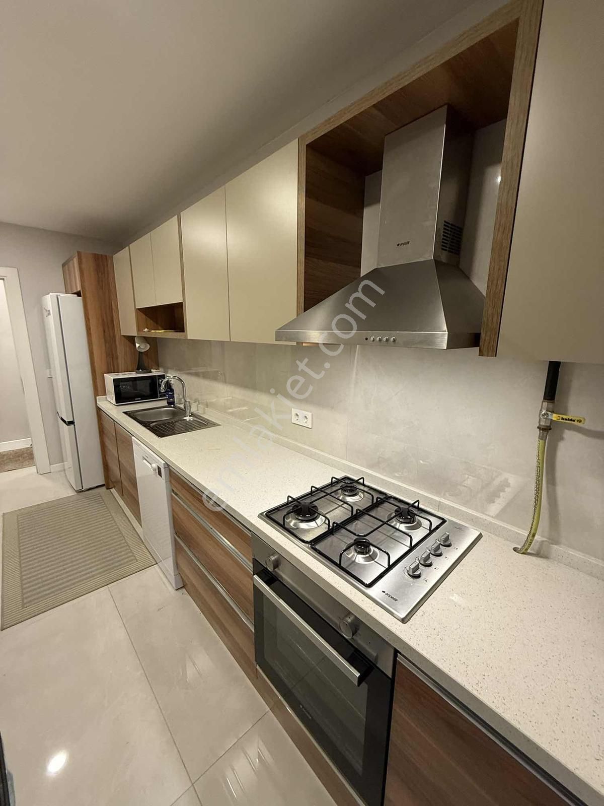 Maltepe Zümrütevler De Metro Ya Komşu Kiralık Eşyalı 3+1 - Görsel 22