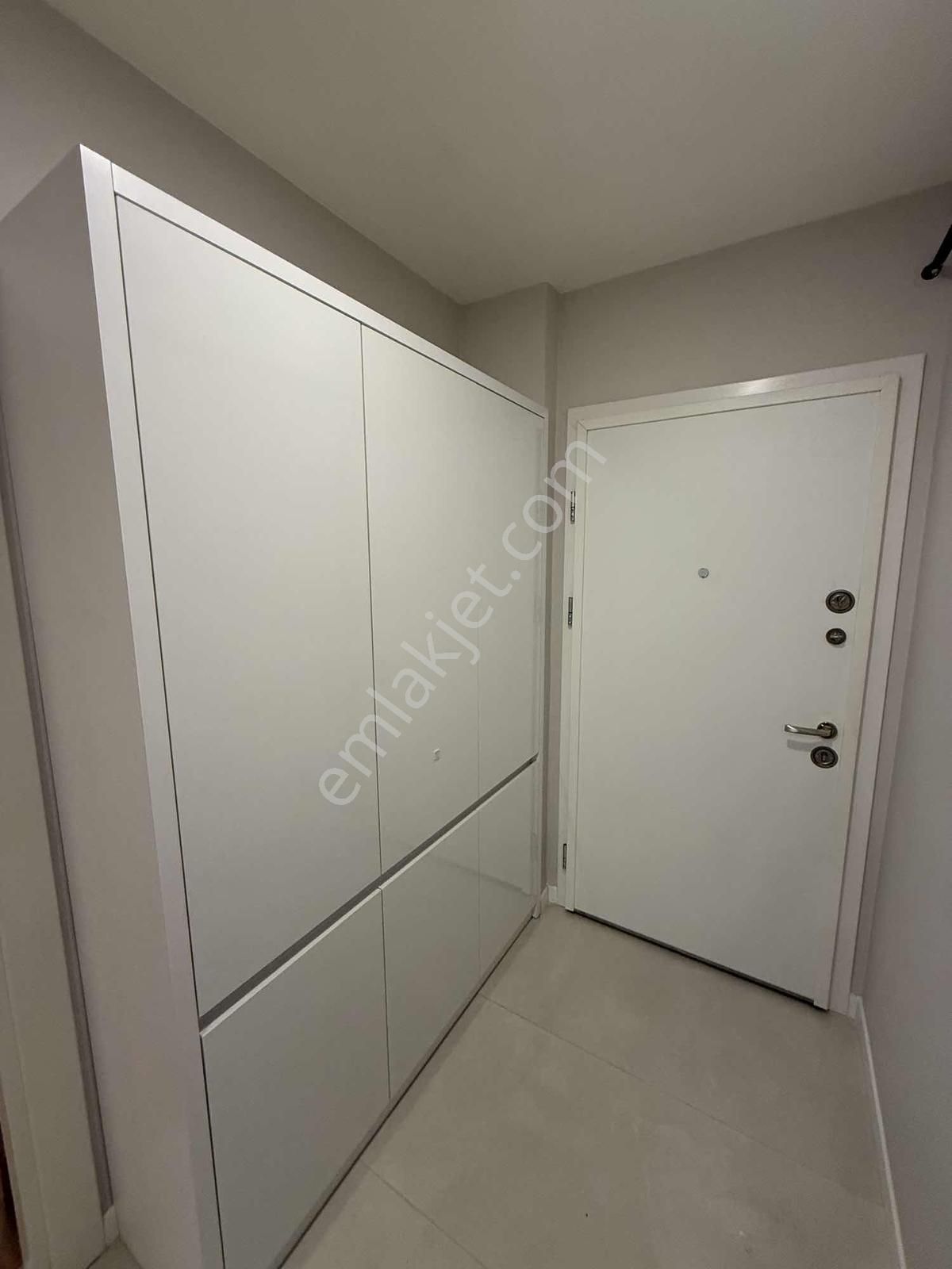 Maltepe Zümrütevler De Metro Ya Komşu Kiralık Eşyalı 3+1 - Görsel 24