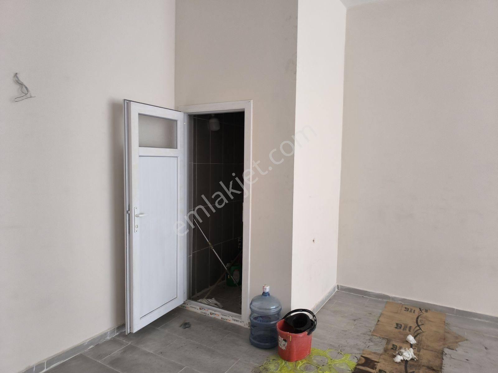 Manisa Yunusemre Muradiye 2 Yıllık 58 M2 Wc'li Dükkan 1.850.000 - Görsel 21