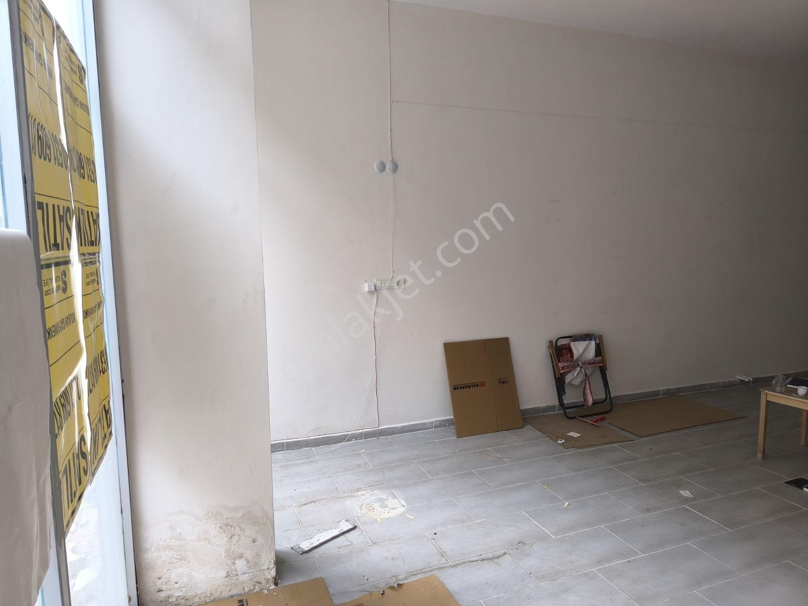 Manisa Yunusemre Muradiye 2 Yıllık 58 M2 Wc'li Dükkan 1.850.000 - Görsel 24