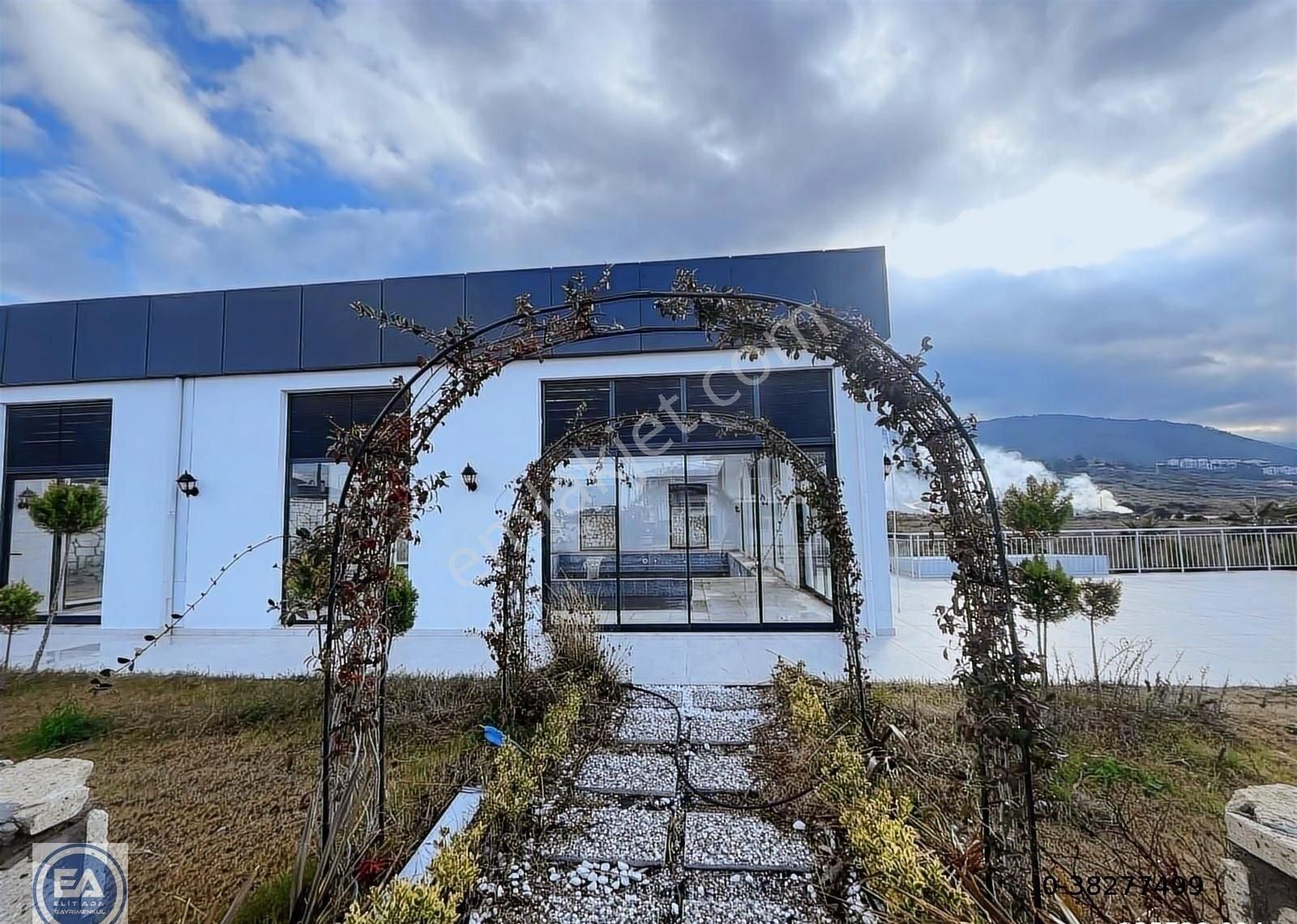 Kuşadası Davutlar Bölgesinde Ful Eşyalı Satılık Daire - Görsel 16