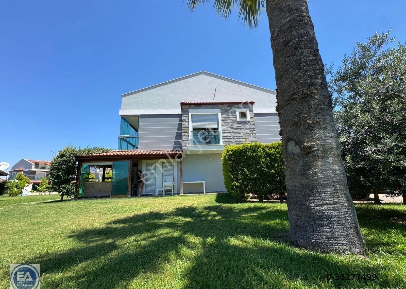 Davutlarda Havuzlu Site İçinde | Köşe Konum | Lüks Villa - Görsel 8