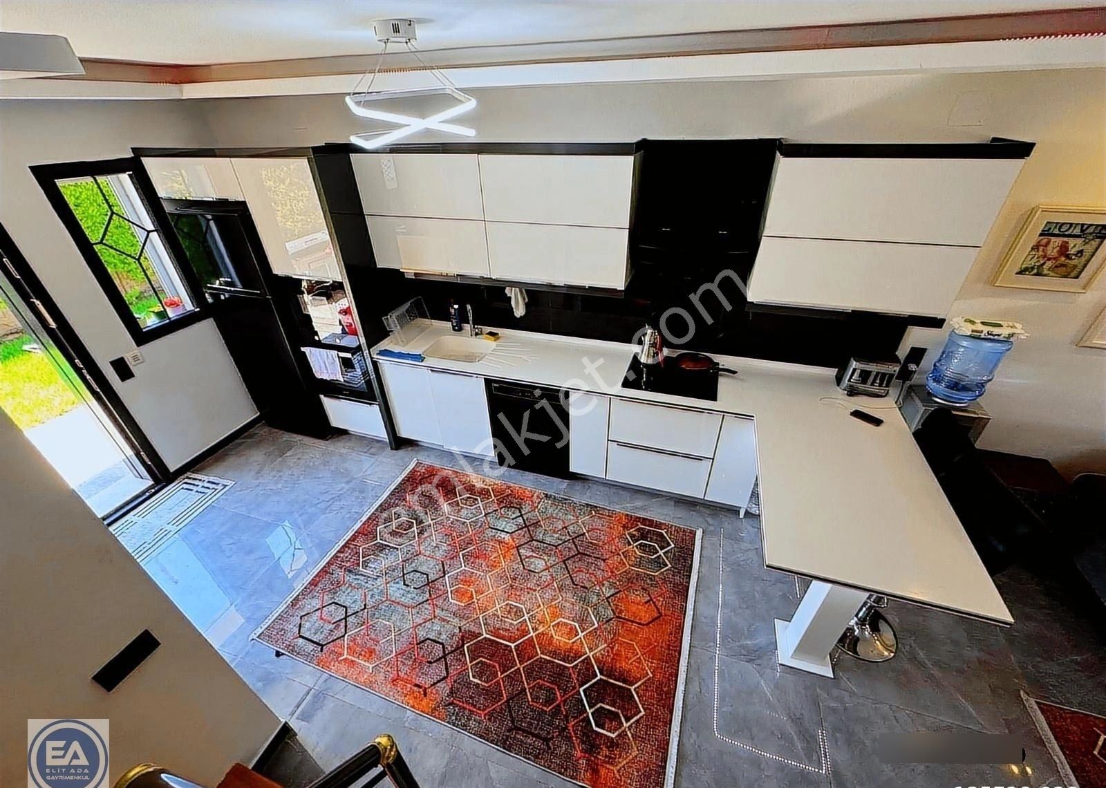 Davutlarda Havuzlu Site İçinde | Köşe Konum | Lüks Villa - Görsel 14