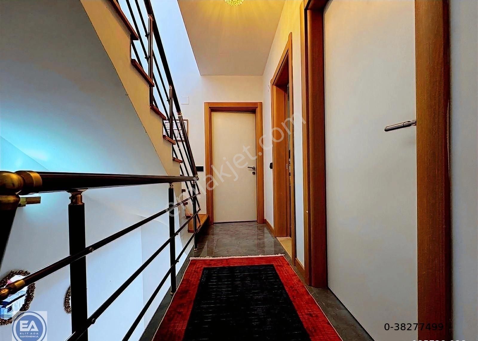 Davutlarda Havuzlu Site İçinde | Köşe Konum | Lüks Villa - Görsel 32