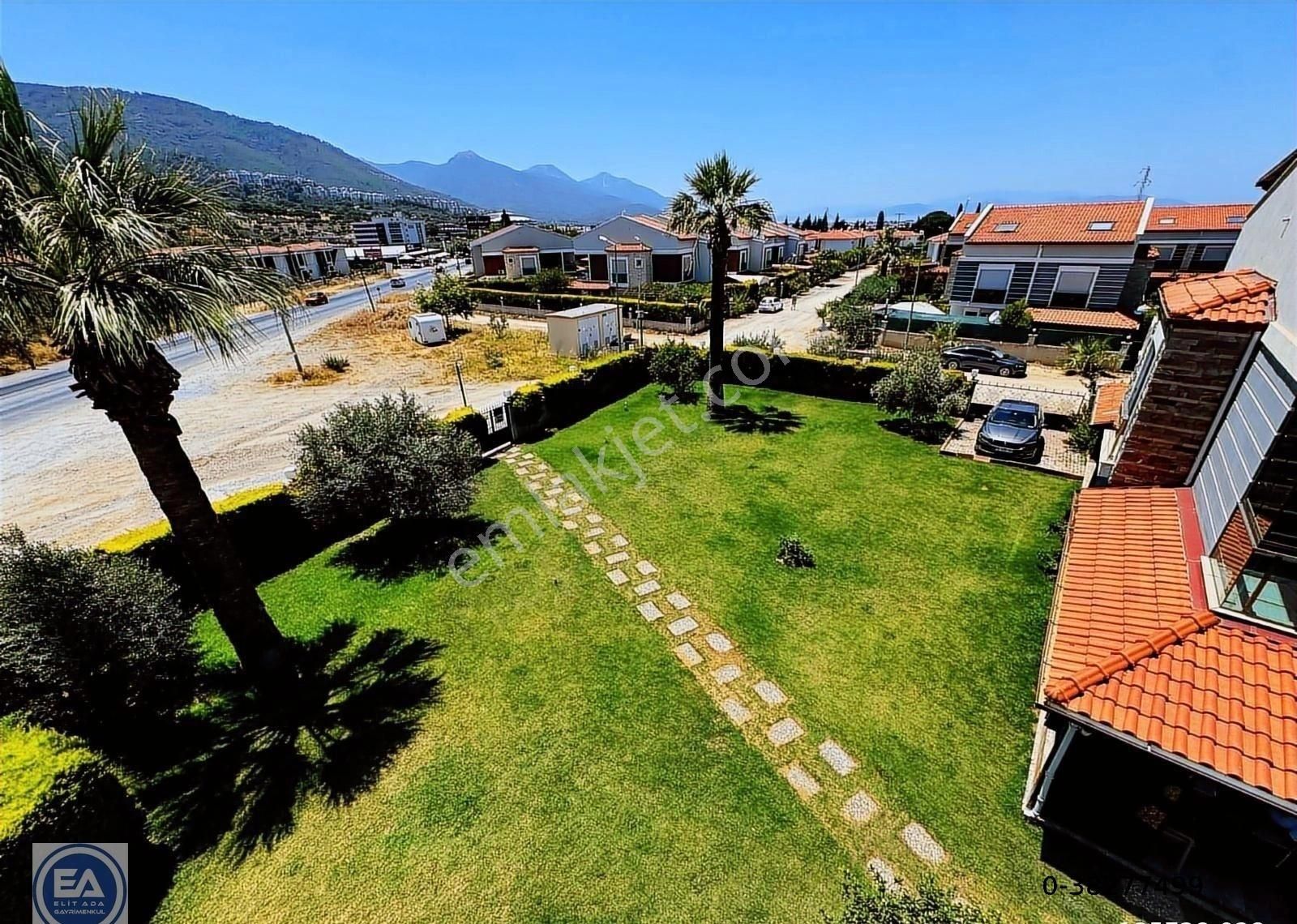 Davutlarda Havuzlu Site İçinde | Köşe Konum | Lüks Villa - Görsel 7