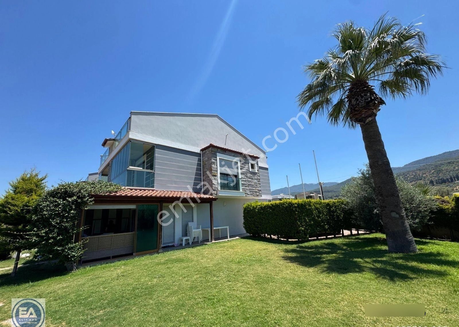 Davutlarda Havuzlu Site İçinde | Köşe Konum | Lüks Villa - Görsel 4