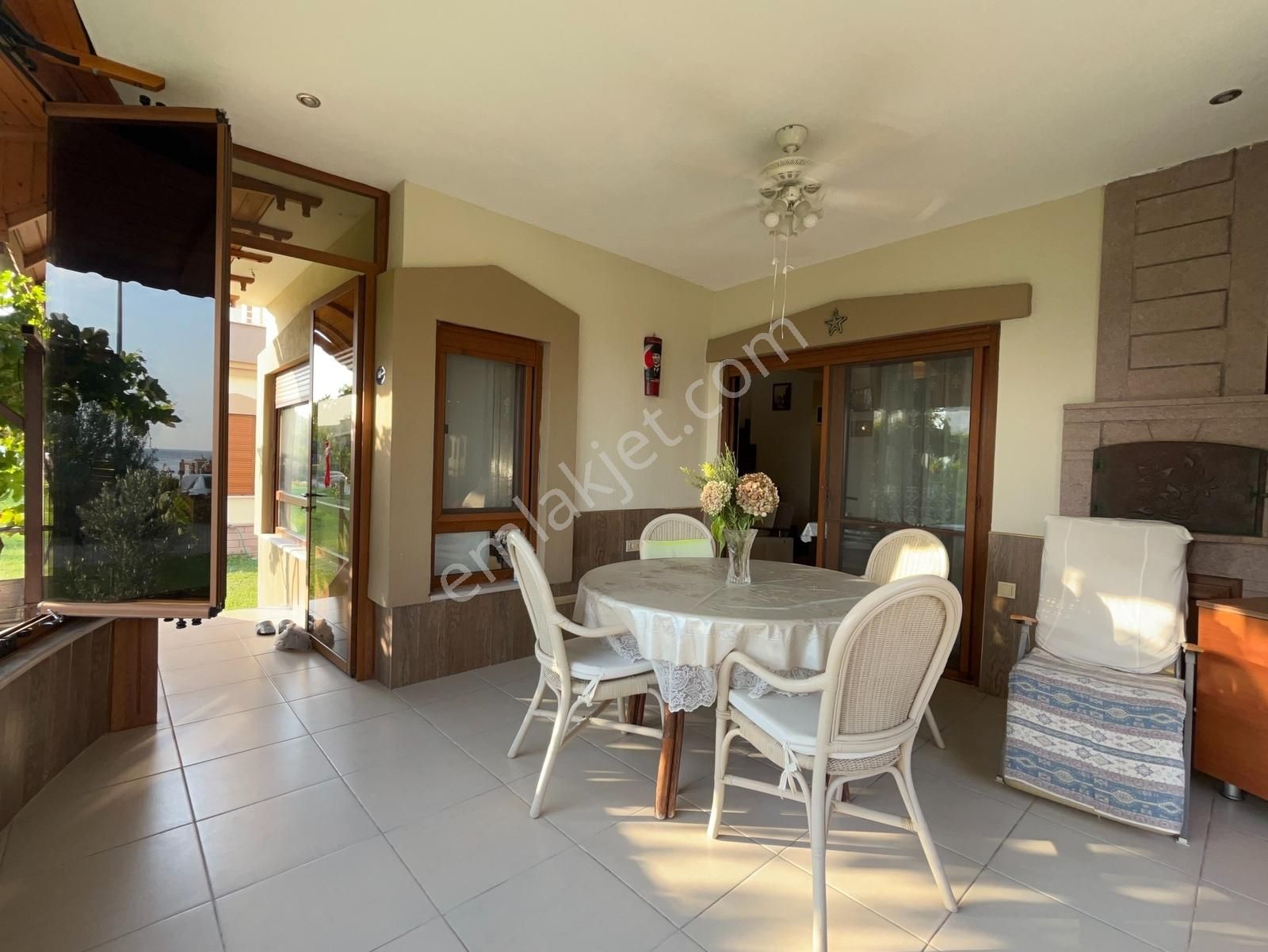 Borsemden Dikili Salihleraltında Denize 50 M Satılık Lüks Villa - Görsel 12