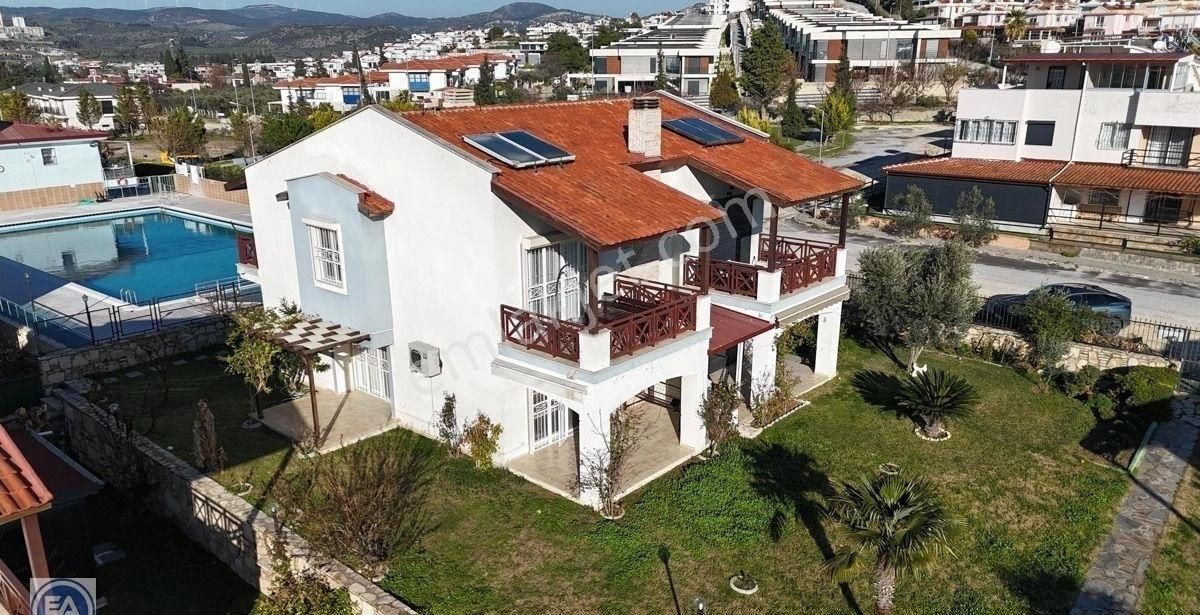 Kuşadası’nda Ortak Havuzlu Bahçeli Satılık - Görsel 3