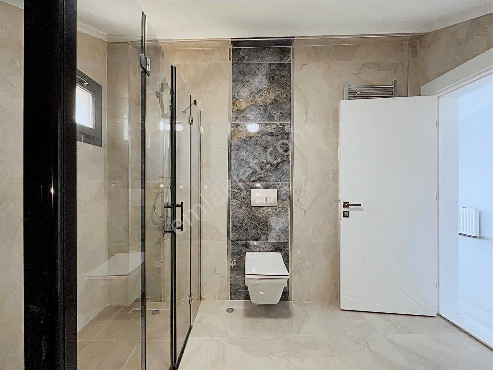 Dikili Salihleraltı'nda Denize 100 M. Satılık 5+1 Lüks Villa - Görsel 14