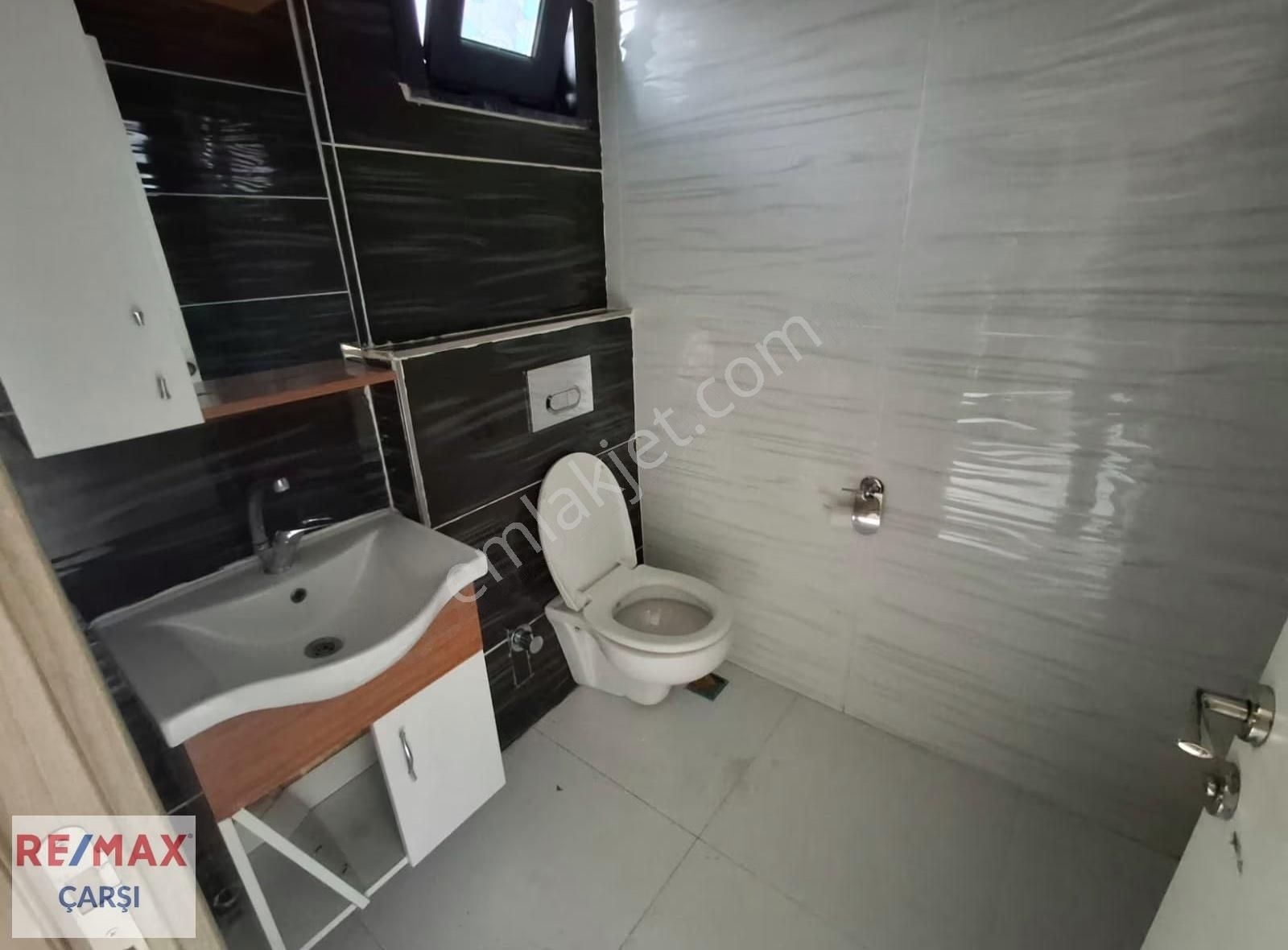 Remax Çarşı'dan Sapanca'da Doğayla İç İçe Kiralık Triplex Villa - Görsel 8