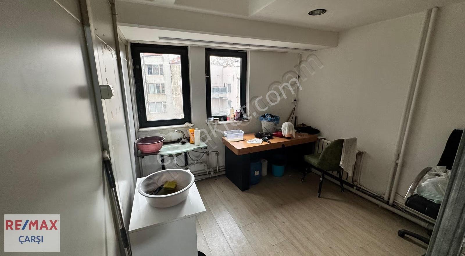 Ana Cadde Üzerinde Devren Kiralık Protez Saç Merkezi - Görsel 17