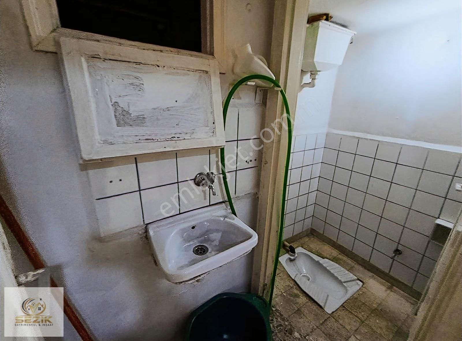 Çarşı Merkez'de Kocavezir Mah. İş Yeri / 2 Daire Komple Satılık - Görsel 3