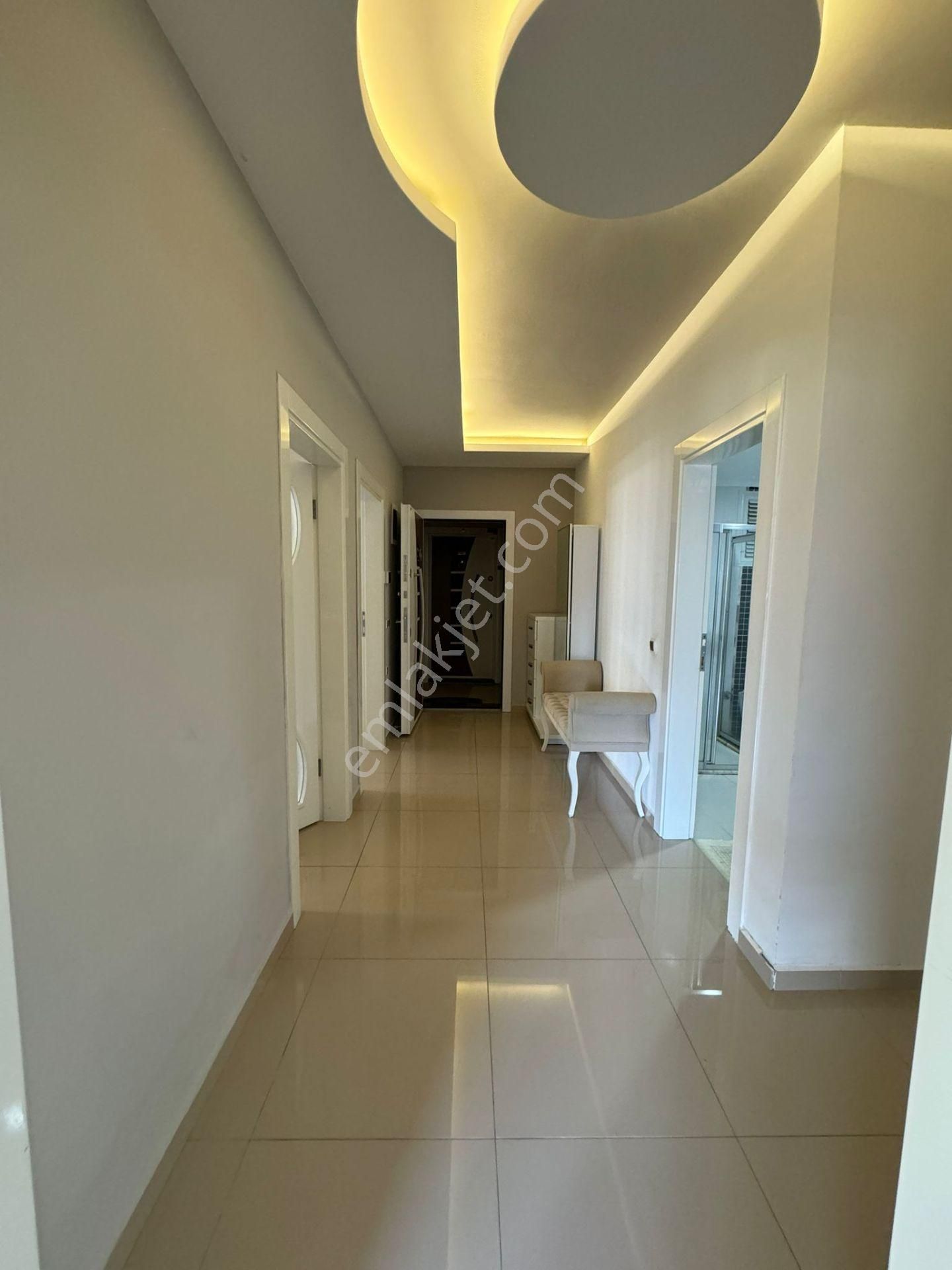 Emlaknomiden Alanya Mahmutlarda Satılık 3+1 Daire